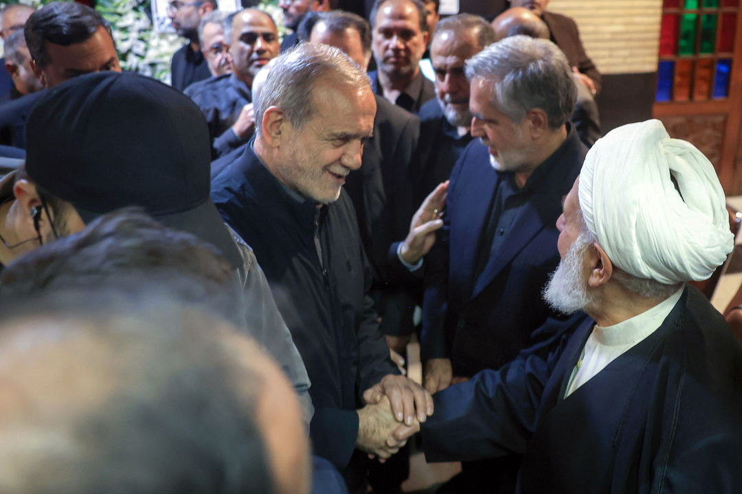 گزارش تصویری مراسم یادبود مرحوم احمد ناطق نوری