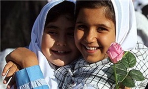 آغاز سال تحصیلی 92-91 دانش آموزان دبستان دخترانه شاهد حضرت زینب(س)