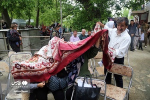 بارش باران در  چهارمین جشنواره توت‌فرنگی روستای شیان