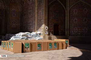 توزیع بسته ی معیشتی در مسجد نصیرالملک شیراز